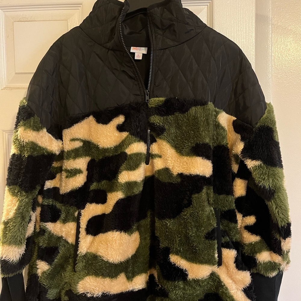 LuLaRoe Black and Camouflage Jacket